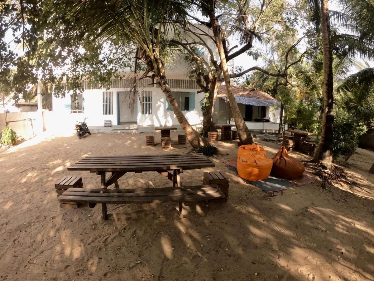 Hangover Hostels Аругам-Бей Екстер'єр фото