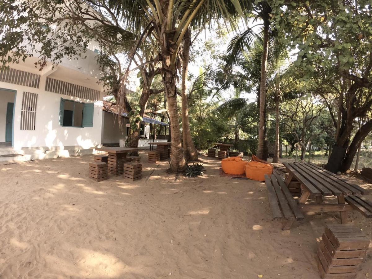Hangover Hostels Аругам-Бей Екстер'єр фото