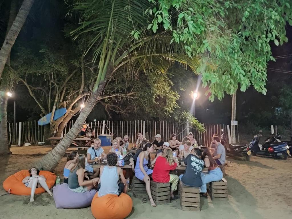 Hangover Hostels Аругам-Бей Екстер'єр фото