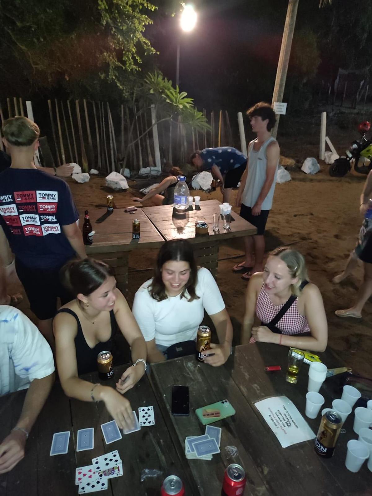 Hangover Hostels Аругам-Бей Екстер'єр фото