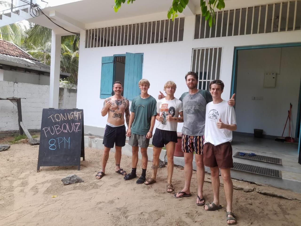 Hangover Hostels Аругам-Бей Екстер'єр фото